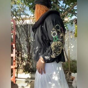 Bella Donna silk tiger sleeve